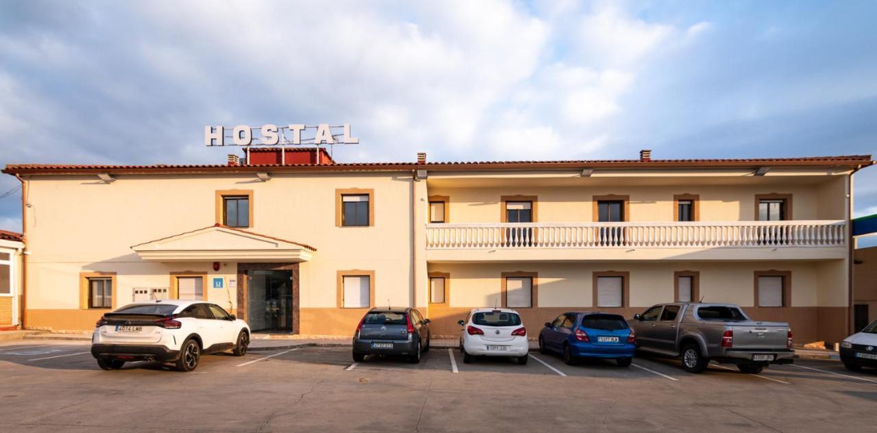 Hostal Vinuela San Pedro de Merida Exterior foto